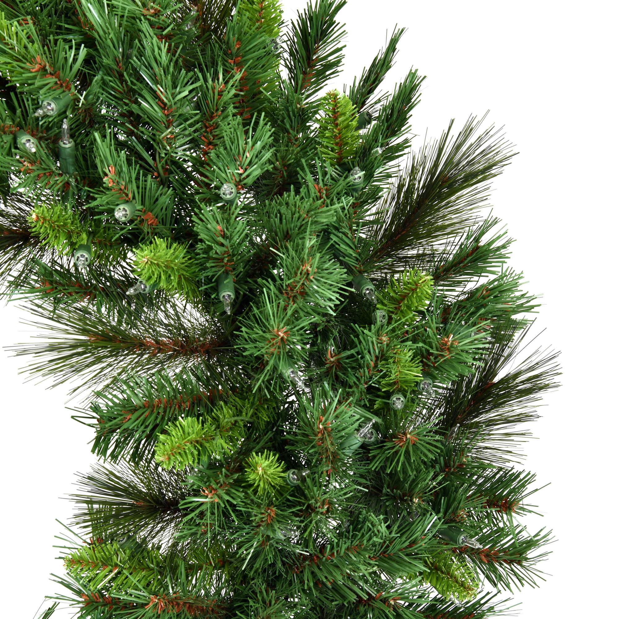 24" Bangor Mixed Pine Wreath